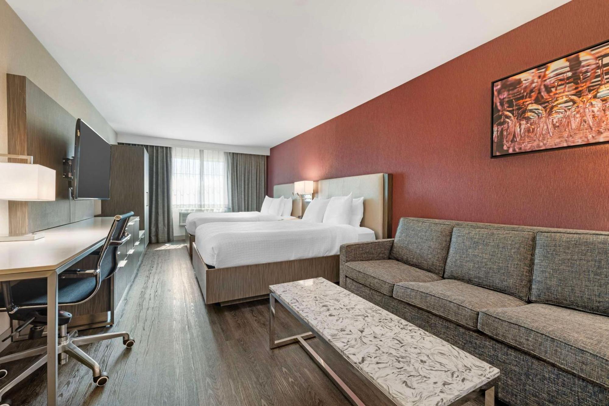 Best Western Plus Temecula Wine Country Hotel & Suites Exterior photo